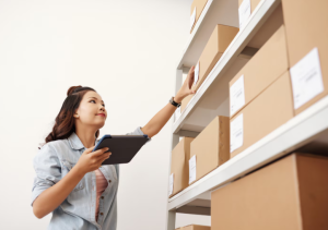 ứng dụng AI trong vận hành, giải pháp đào tạo AI thực tế, quản trị chuỗi cung ứng, tối ưu chi phí kho, dự báo nhu cầu bằng AI, chuyển đổi số doanh nghiệp, tự động hóa kho bãi